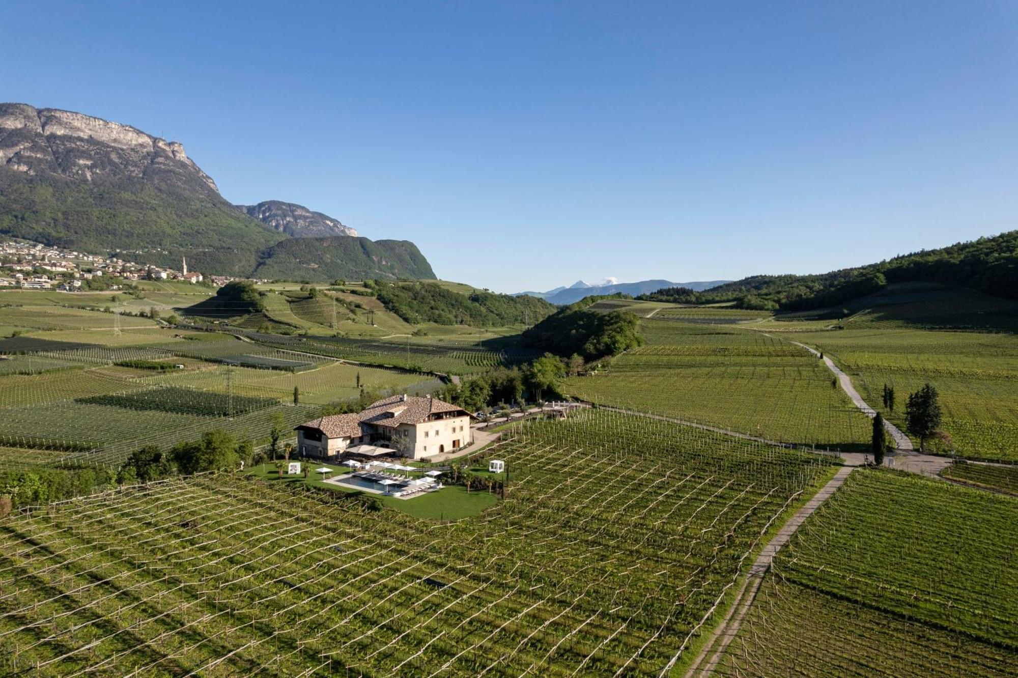 Ansitz Battisti Suites (Adults Only) Caldaro Kültér fotó