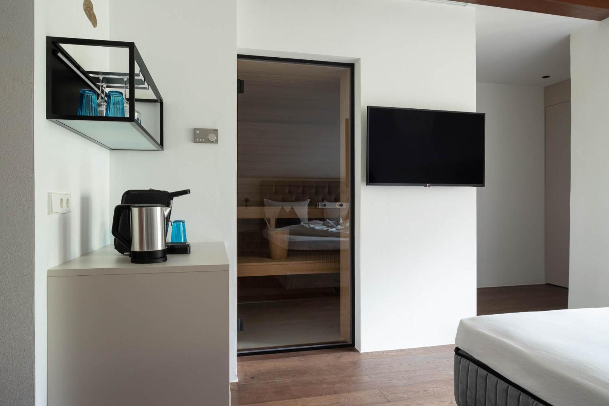 Ansitz Battisti Suites (Adults Only) Caldaro Szoba fotó