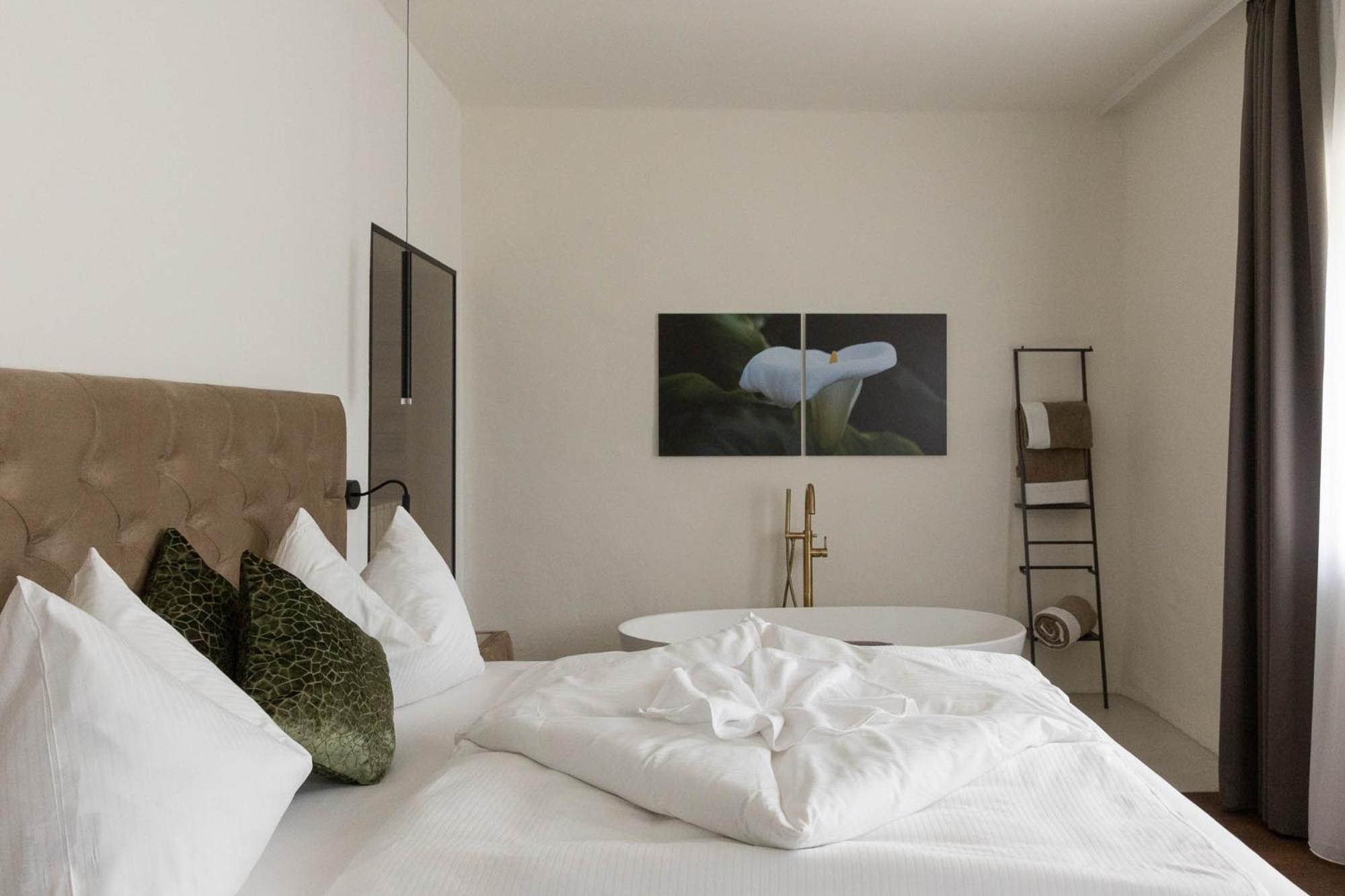 Ansitz Battisti Suites (Adults Only) Caldaro Szoba fotó